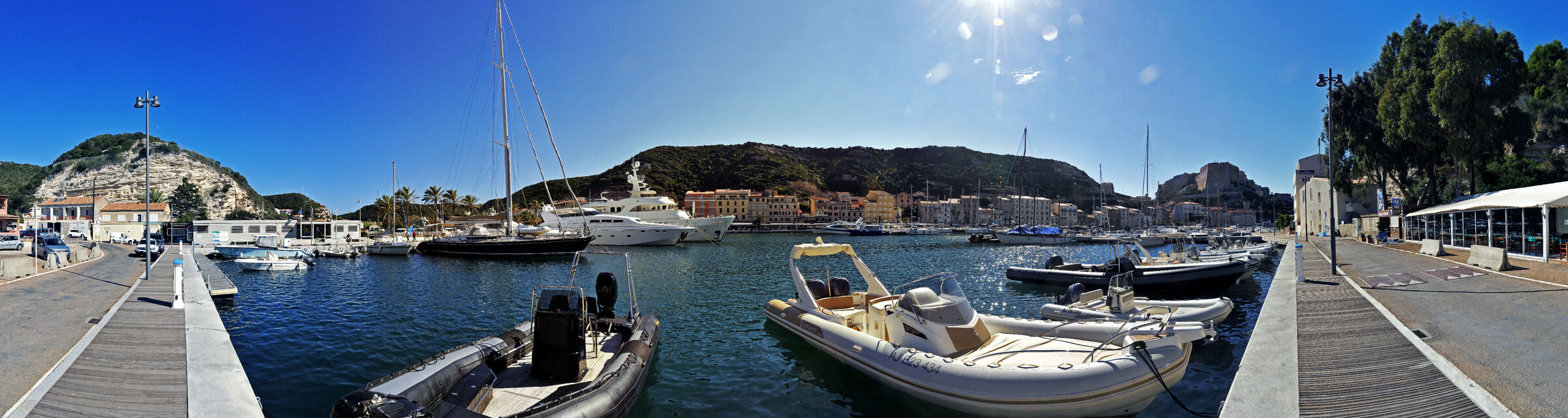 korsika  - bonifacio - am hafen 180° teilpanorama