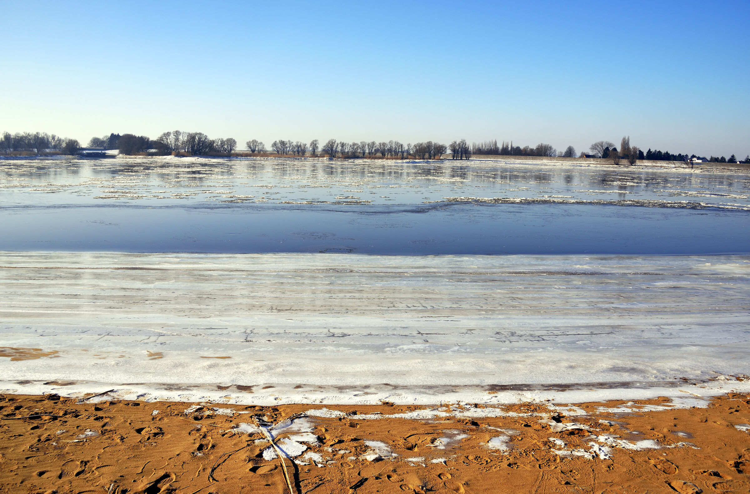 Bilder aus Warwisch im Schnee und Eis im Frühjahr 2021