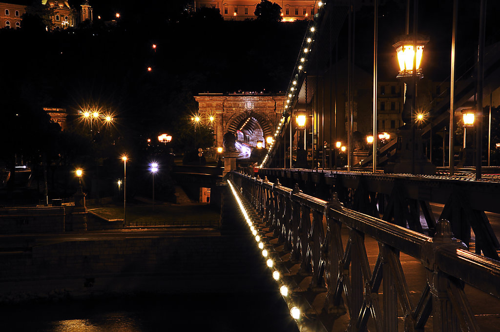 ungarn - budapest - night shots - kettenbrücke teil 7
