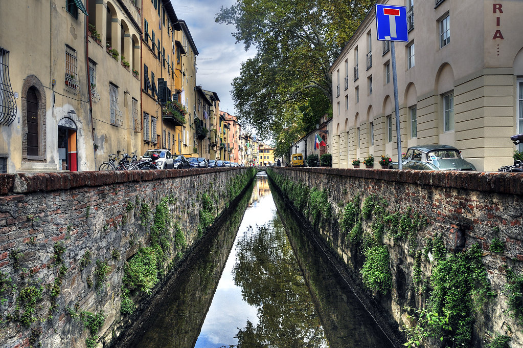 italien- lucca - der kanal