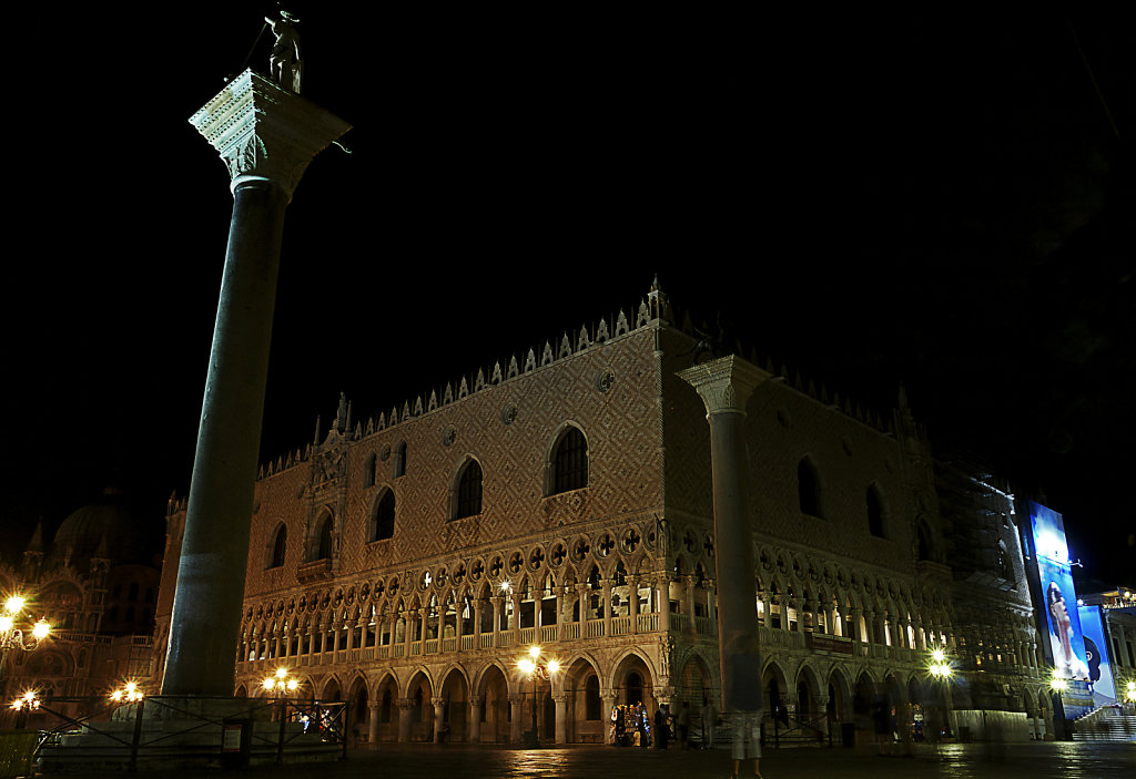 venedig (119) - der palazzo ducale nachts