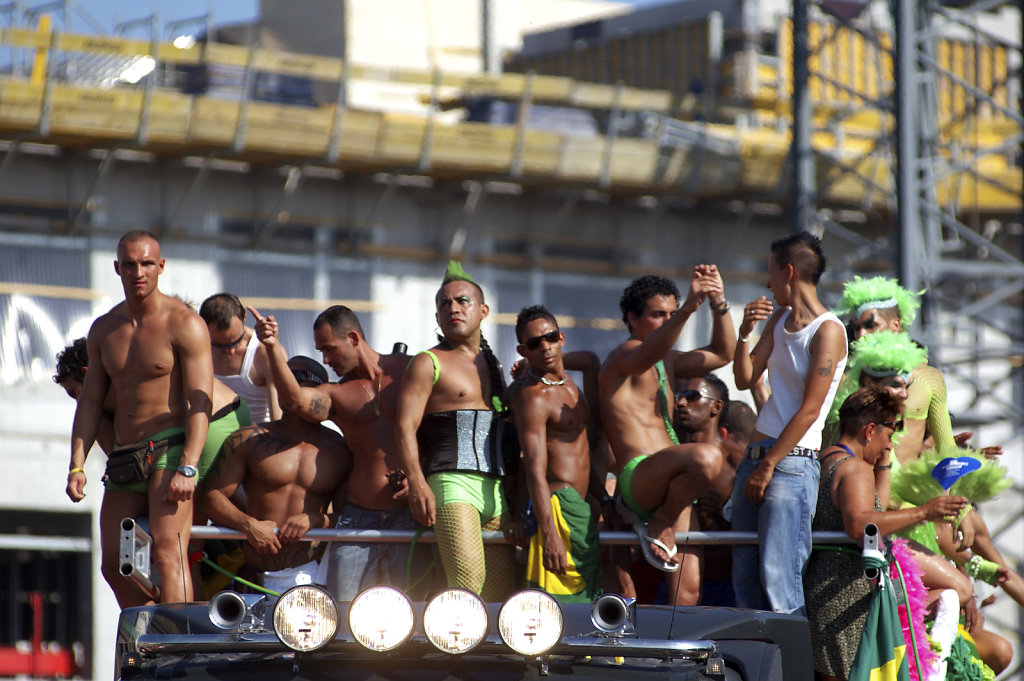 berlin csd 2006 - einzug der gladiatoren