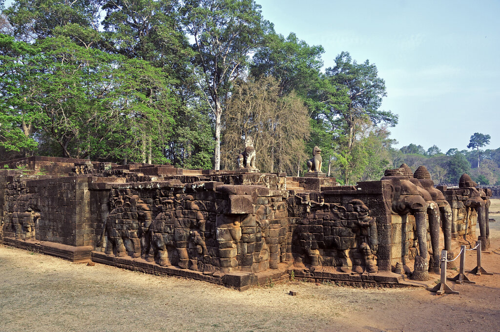 kambodscha - tempel von anghor - angkor thom - terrasse der elef