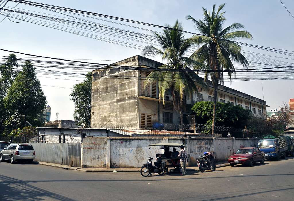 phnom penh -   tuol sleng  (01)
