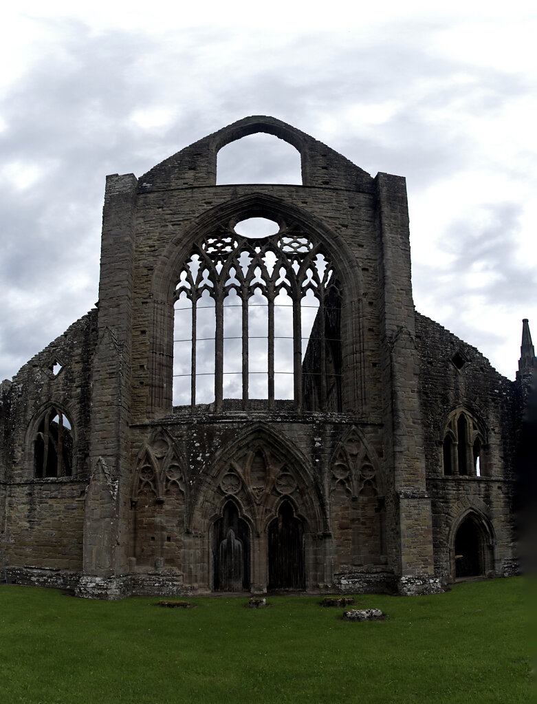 wales –  tintern abbey (36) – teilpanorama